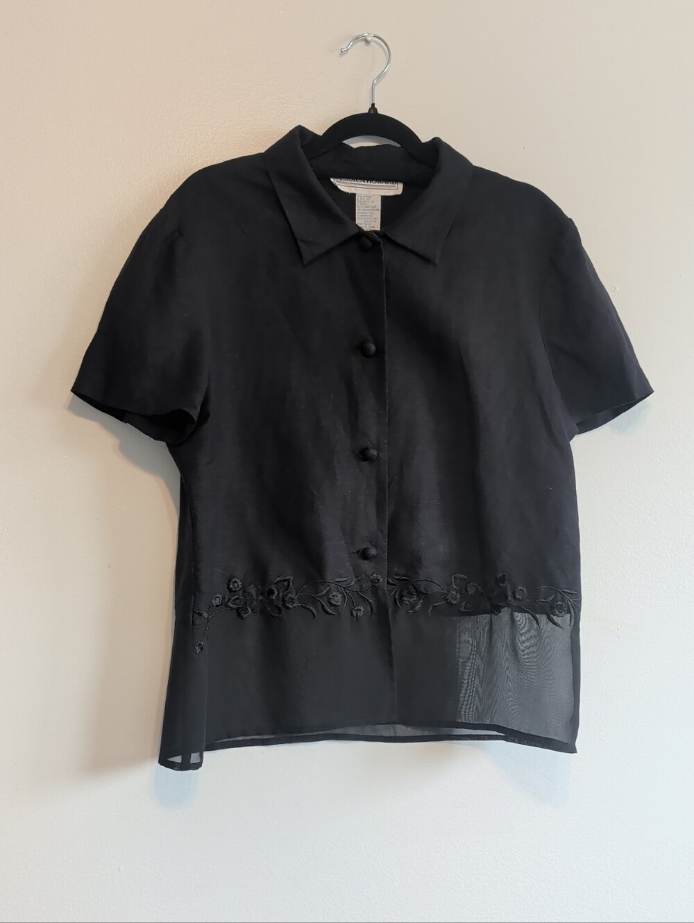 Jessica Howard Linen Blend Black Short-Sleeve Button Down with Embroidered Hem 8
